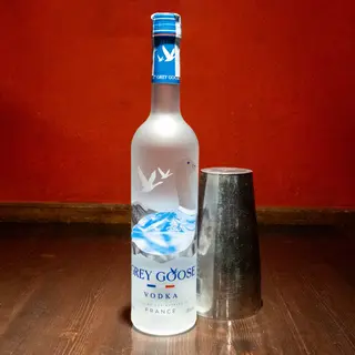 Vodka Grey goose e 5 lattine