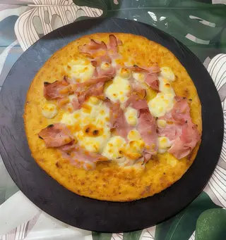 Farinata prosciutto e fontina