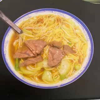 33 Zuppa di spaghetti con manzo