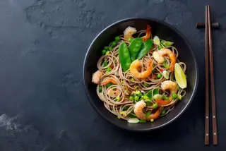 68 Spaghetti di soia con gamberi