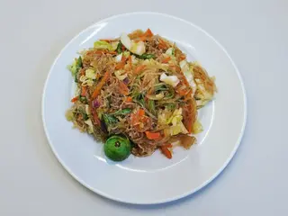 Pansit guisado