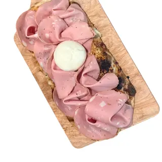 Pinsa Noci & Mortadella 