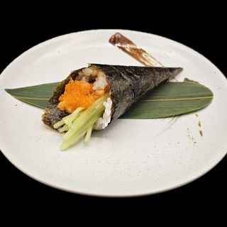 116. Spicy salmon temaki