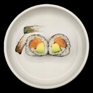 130. Sake futomaki