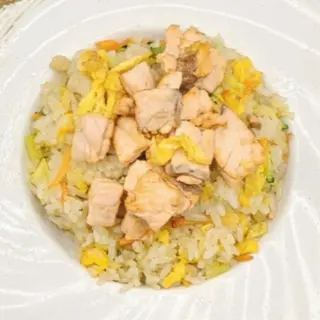 280. Sake yakimeshi