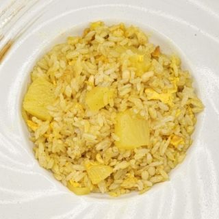 284. Riso con ananas thai
