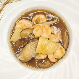 302. Pollo con bambù e funghi
