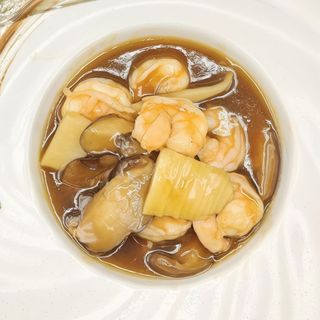 302. Pollo con bambù e funghi