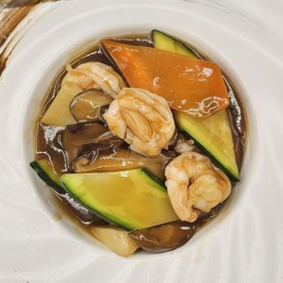 318. Gamberi con verdure