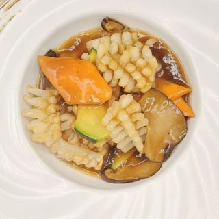 322. Calamari con verdure