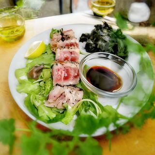 Tataki di tonno 250gr con contorno