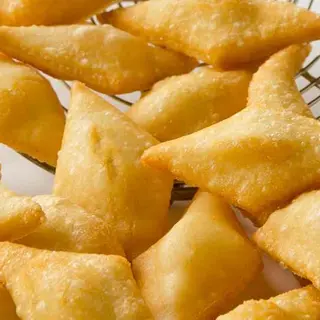 Chiacchiere con Prosciutto Crudo