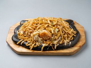 25A Fettuccine alla piastra con gamberi e verdura