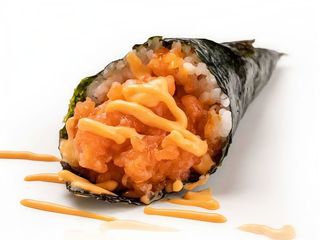 Temaki spicy salmon