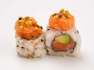 Uramaki salmon plus