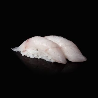 nigiri branzino (2pz)