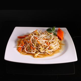 germogli di soia saltati