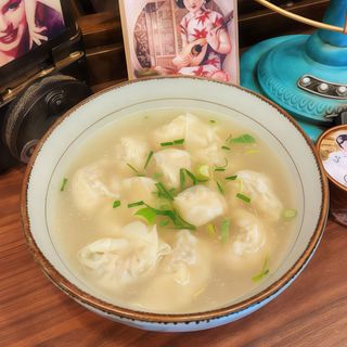 604 Wonton con ripieno carne e verdure 上海菜肉大馄饨