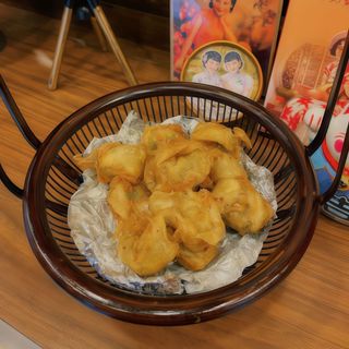 Wonton fritti alla shanghanese 老上海香酥炸馄饨