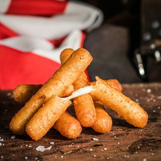 YUMMY MOZZARELLA STICKS !!!