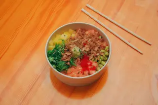 Salmone pokè