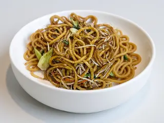 148. Ramen con verdure saltato