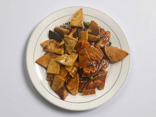 231. Bambù e funghi saltati