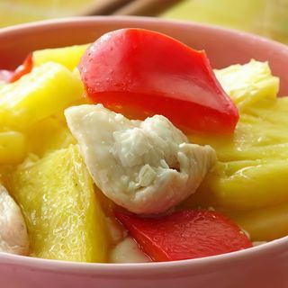 42 Pollo con ananas