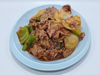 63 Manzo con salsa piccante