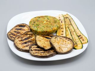 Hamburger Vegetariano al Piatto con Contorno