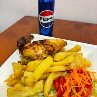 Pollo a la brasa con cola