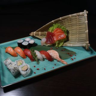 74. Sushi e sashimi