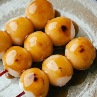 Dango mochi alla fragola