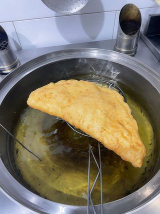 Pizza fritta a'buvarese