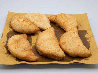 Calzone quattro formaggi