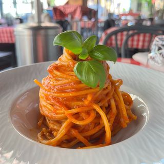 Spaghetto pomodoro e basilico
