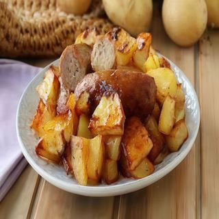 salsiccia al forno con patate