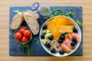 Tiepida salmone e patate