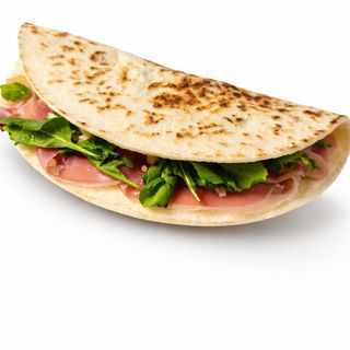 Crudo, stracchino, rucola, grana