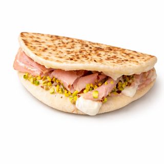 Mortadella, stracciatella, granella di pistacchio