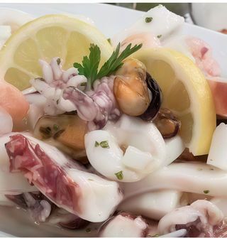 186 Insalata frutti mare 