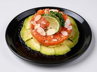 Tartare salmone e avocado 