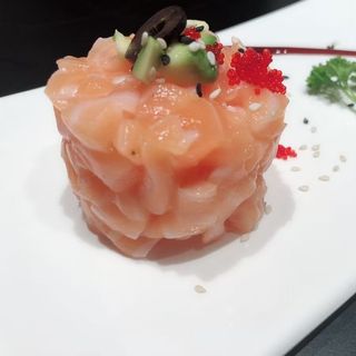 37. Tartare di salmone