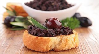 Bruschetta	patè	di	olive