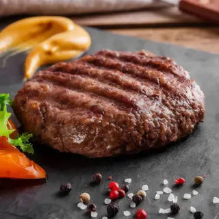 Hamburger di manzo con caciocavallo silano piastrato