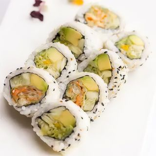 73. Uramaki vegetable