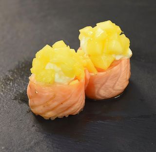 G33. Gunkan frutta - 4 pezzi