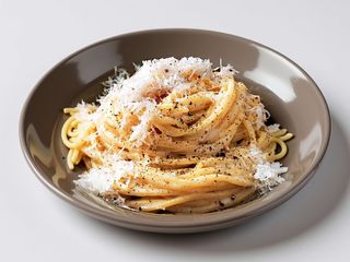 Spaghetti cacio e pepe