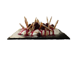 Mille foglie scomposta ai frutti di bosco