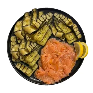 Salmone Affumicato 200gr con 1 contorno a scelta